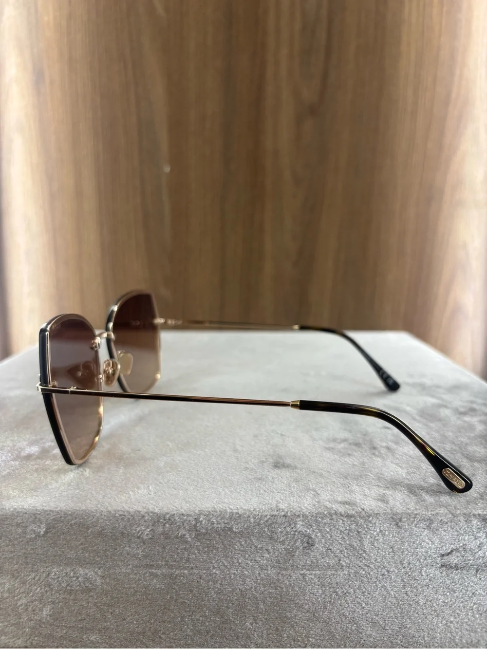 Tom Ford Nickie-02 TF1107 28F Sunglasses 62-16-140 New